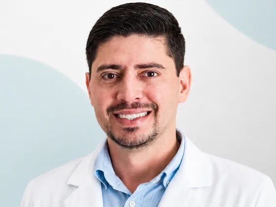 Dr. Ialisson Lino